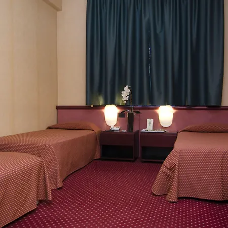 Boston Otel 4*